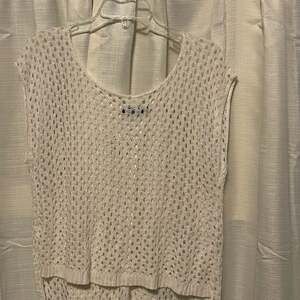 Allen B. by Allen Schwartz Sleeveless Open-Knit Crochet High-Low Hem Sweater